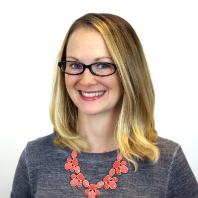 Headshot of Maura Dee