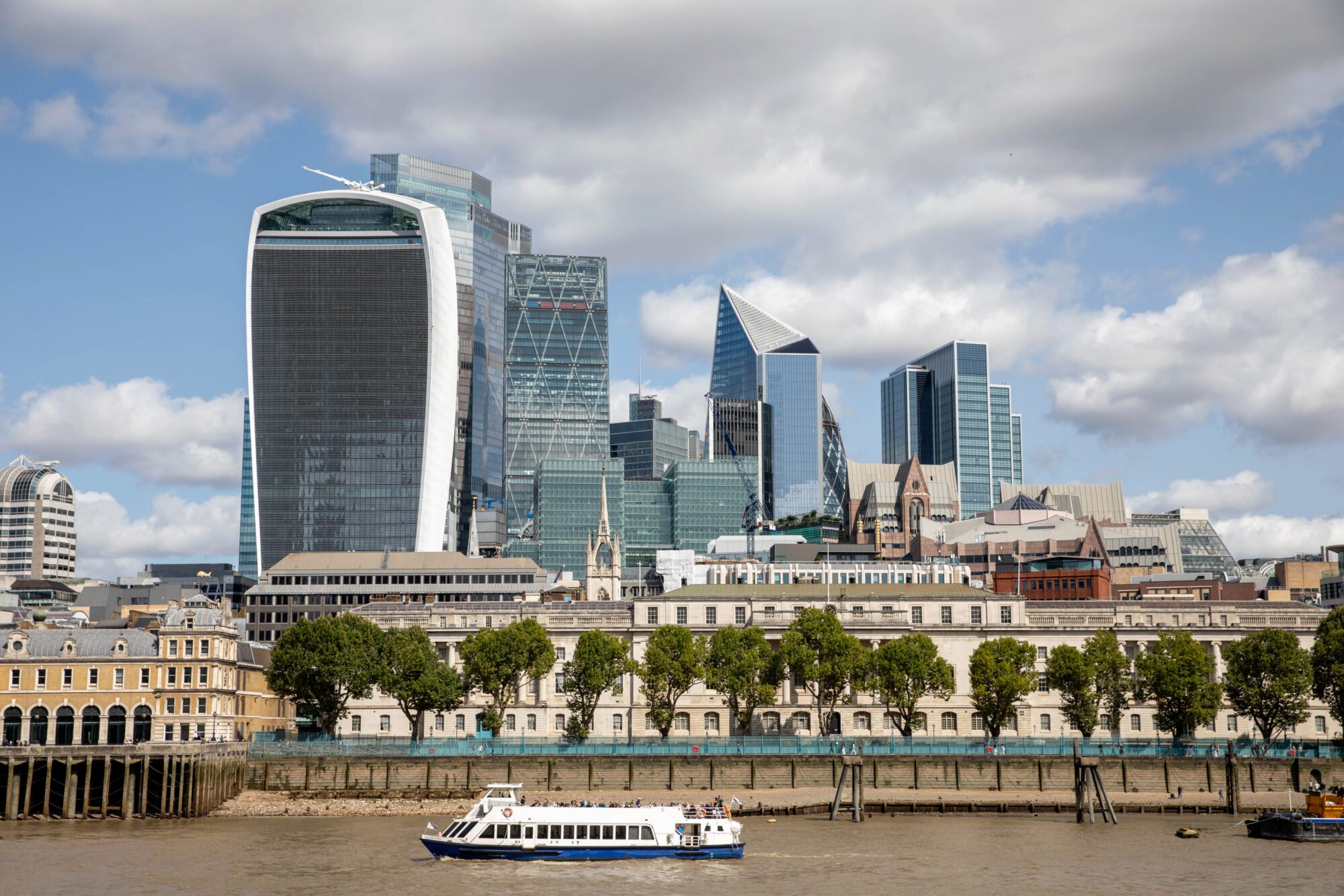 Intelligent field team engagement: Turning shared knowledge into deeper insights and better decisions.