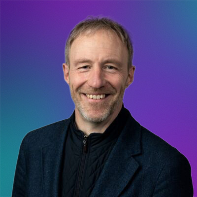 Headshot of Martin Curry